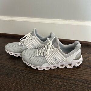 On Cloud Cloudswift running shoes in Glacier/White - Size 9.5